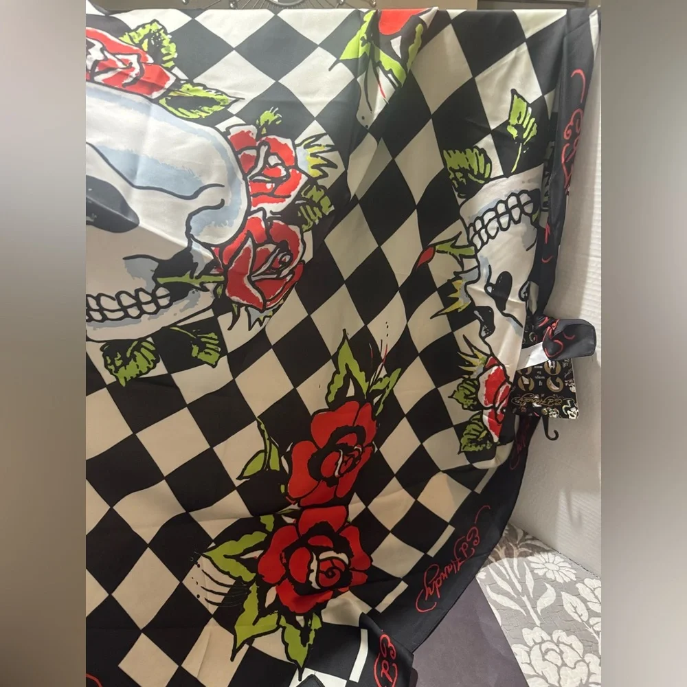 Ed Hardy Checkered Skull and Roses Scarf BNWT - Picture 3 of 9